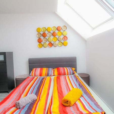 Private Triple Bedroom In Shared Apartment Dw171-4 Vienna Exterior photo
